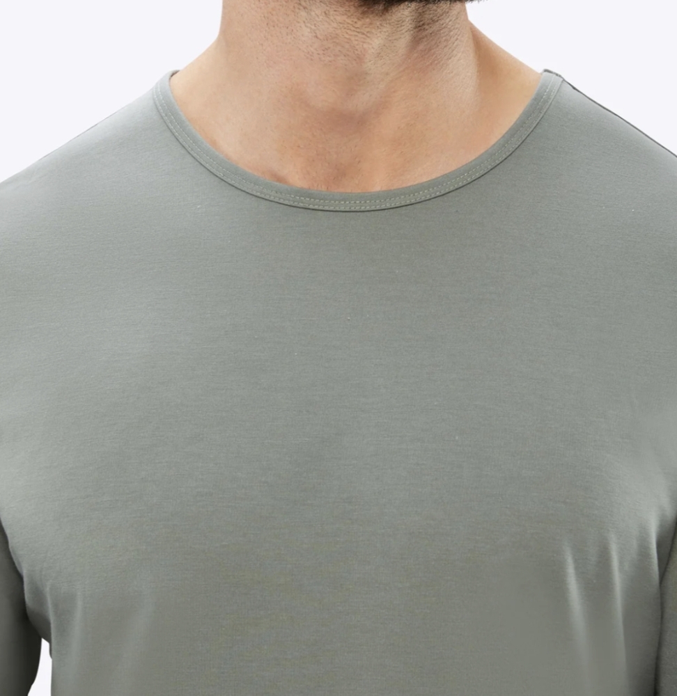 Cuts Curve-hem Long Sleeve Tee - Picture 2 of 7